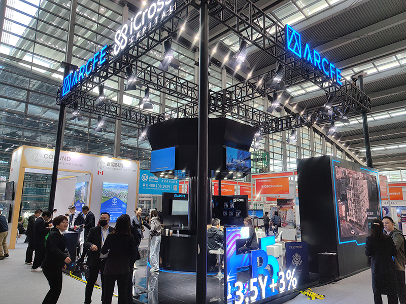 2023年12月16日，第十七屆深圳國際金融博覽會在深圳會展中心開幕，近300家金融機(jī)構(gòu)和企業(yè)攜手多款金融產(chǎn)品集中亮相。